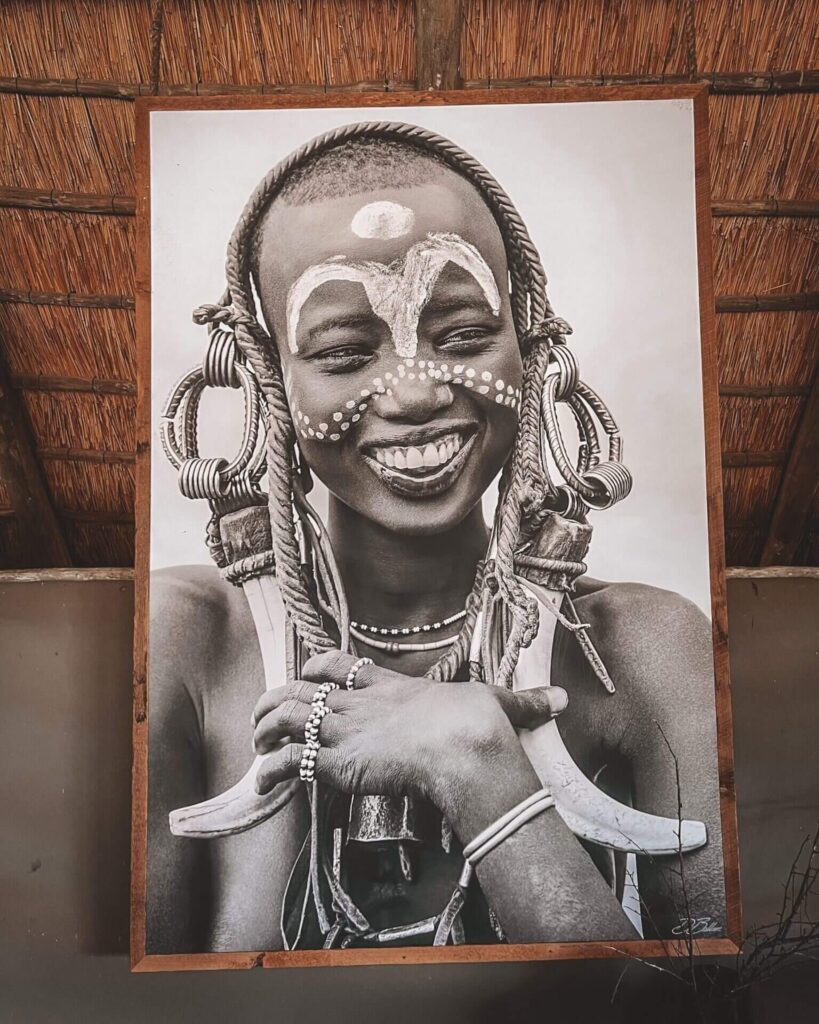 A beautiful photo of a young African girl